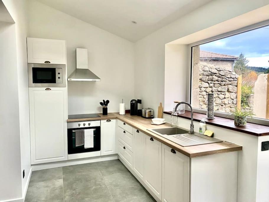 Superbe Appartement Avec Jacuzzi Et Jardin Prive Marlhes 외부 사진